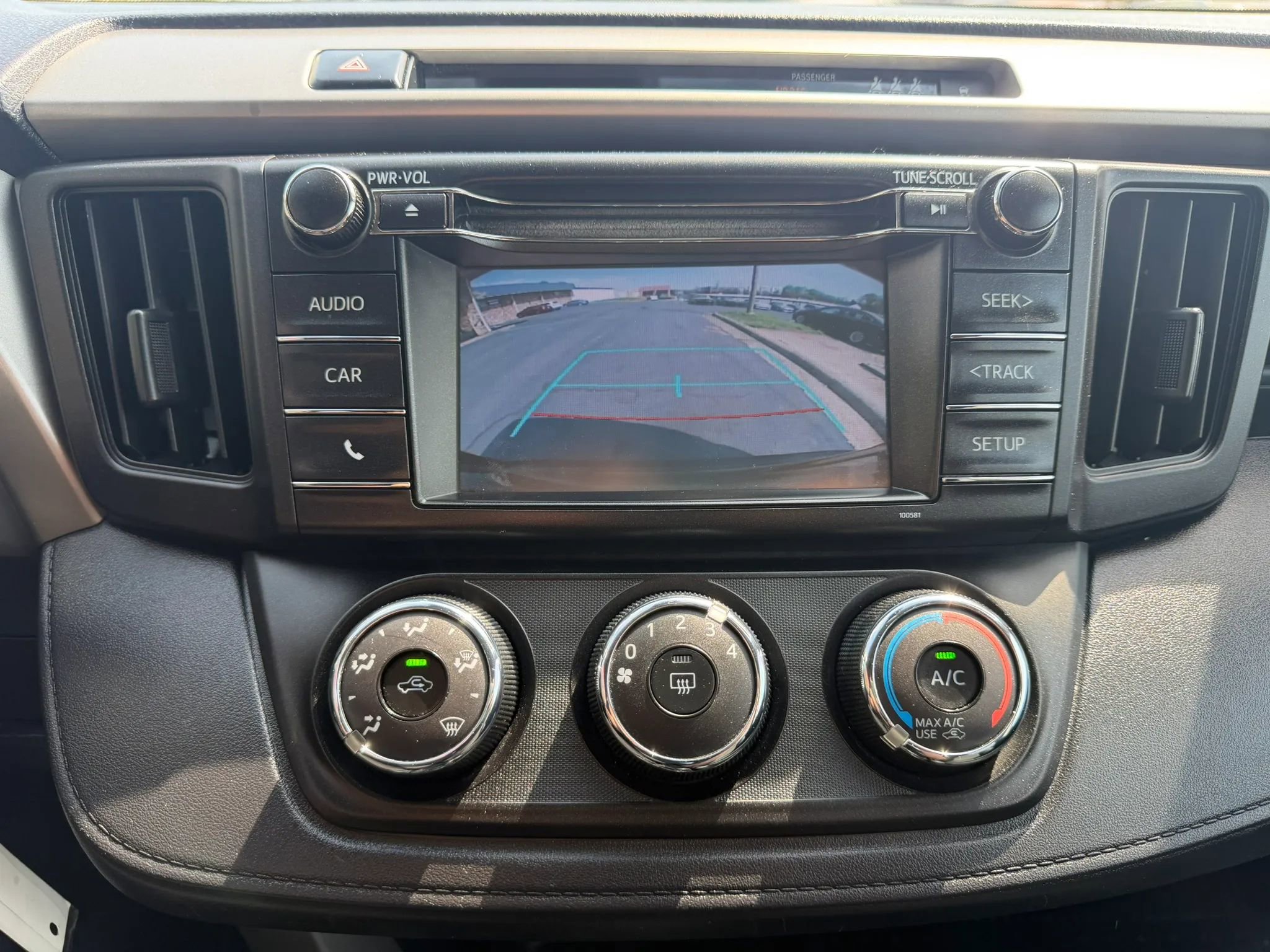 Used 2017 Toyota RAV4 LE image 21