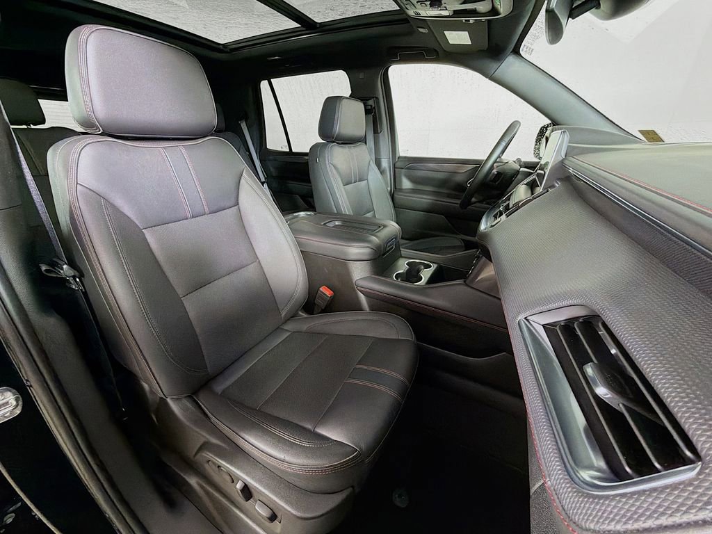 Used 2024 Chevrolet Tahoe RST w/ Luxury Package AWD/4WD image 27