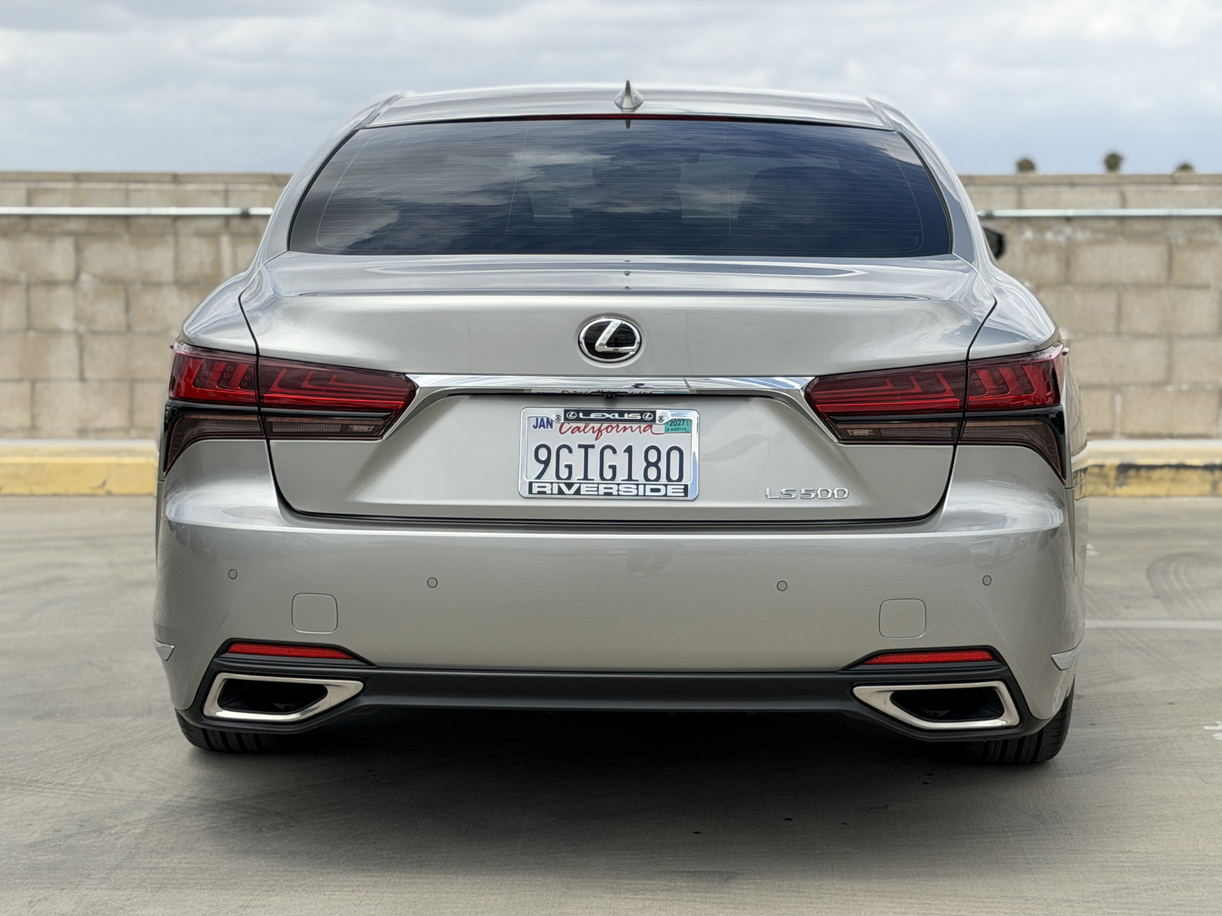 Certified 2022 Lexus LS 500 w/ Cold Weather Package (CK) RWD image 9