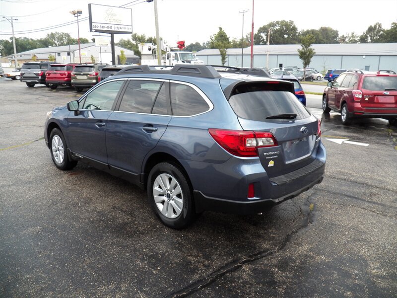 Used 2015 Subaru Outback 2.5i Premium AWD/4WD image 3