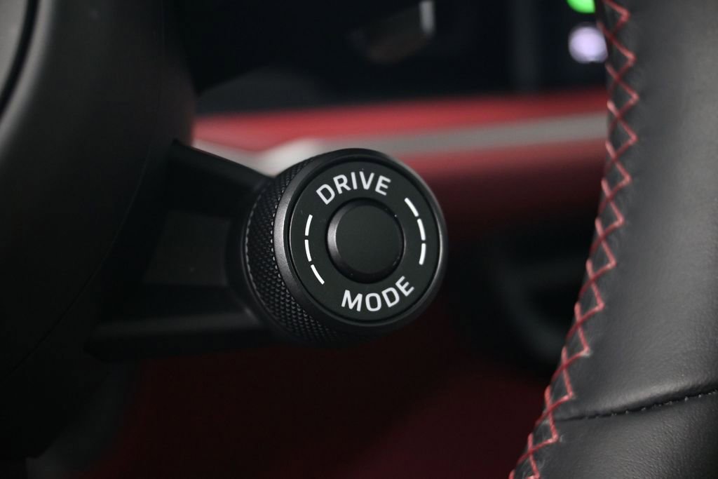 Certified 2025 Porsche Cayenne GTS AWD/4WD image 25