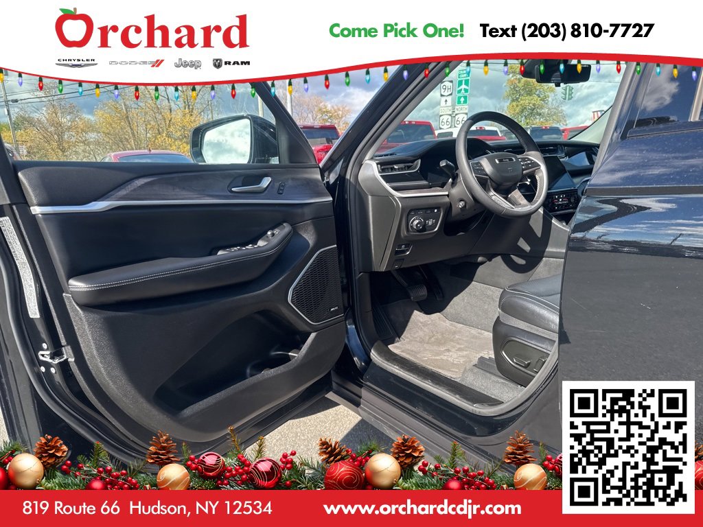 Used 2023 Jeep Grand Cherokee 4WD 4xe w/ Luxury Tech Group II image 20