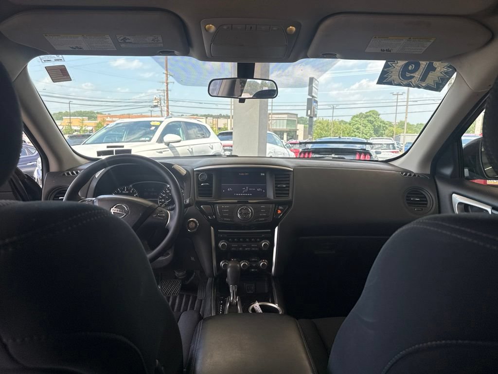 Used 2019 Nissan Pathfinder S AWD/4WD image 14