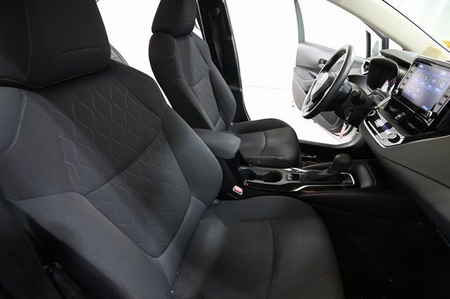 Used 2022 Toyota Corolla LE image 21