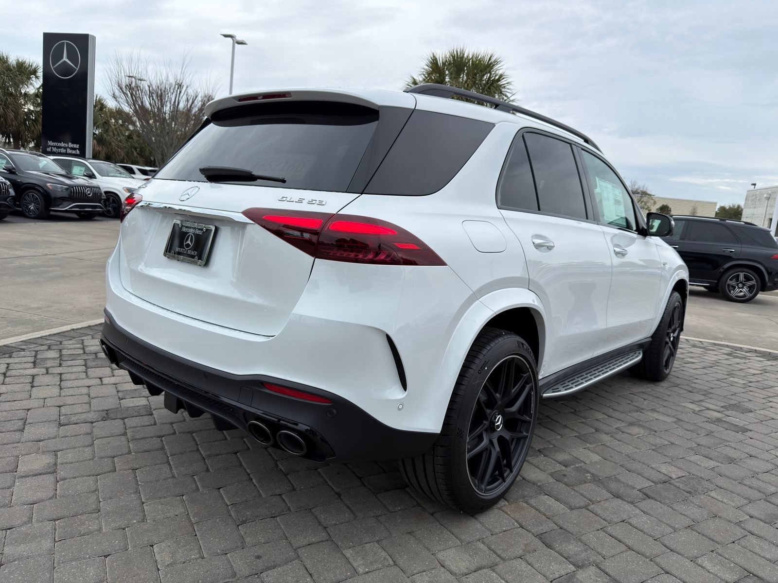 New 2026 Mercedes-Benz GLE 53 AMG 4MATIC image 9