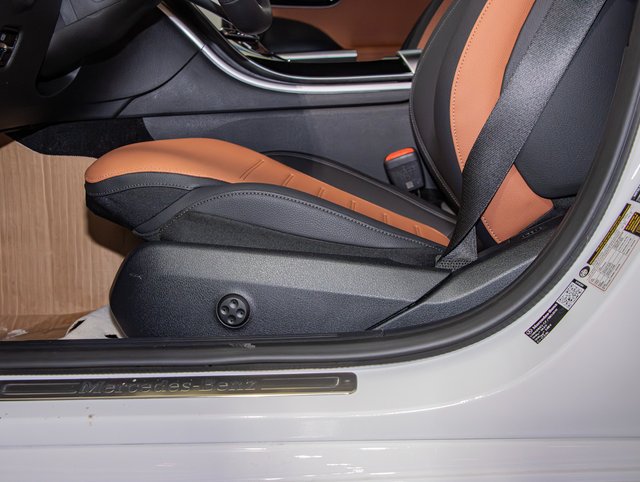 Used 2026 Mercedes-Benz C 300 4MATIC Sedan image 15