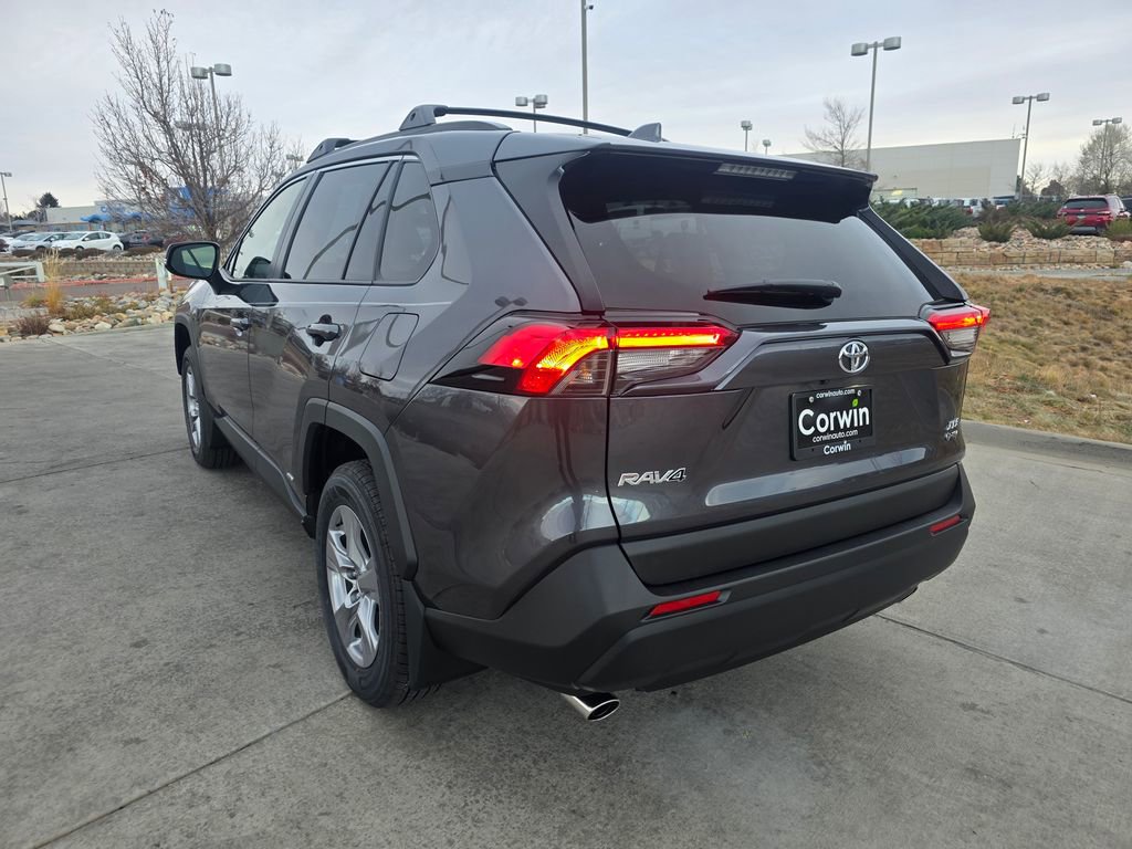 Used 2025 Toyota RAV4 XLE image 5