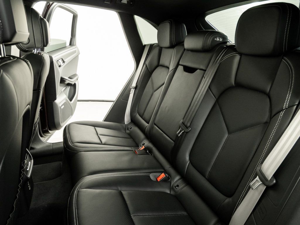New 2026 Porsche Macan S image 22