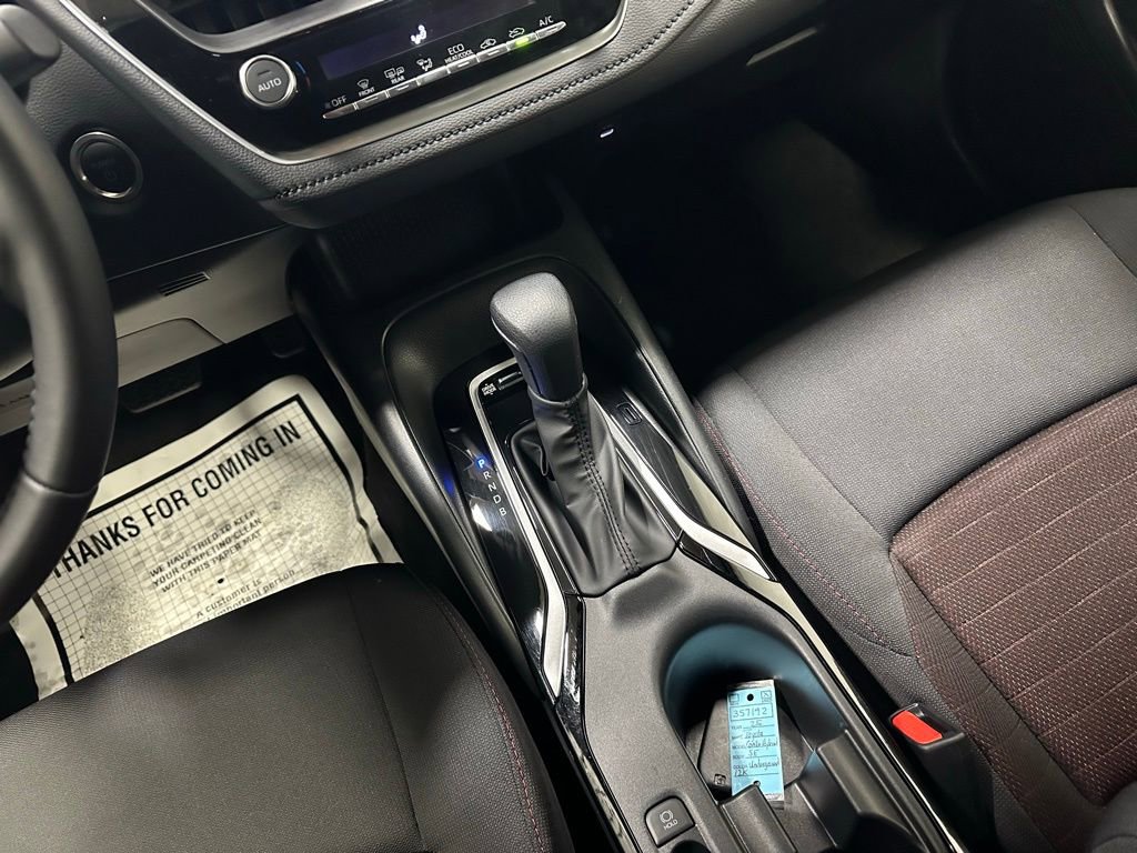 Used 2025 Toyota Corolla SE FWD image 40