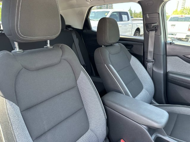 Used 2025 Chevrolet TrailBlazer LT AWD/4WD image 10
