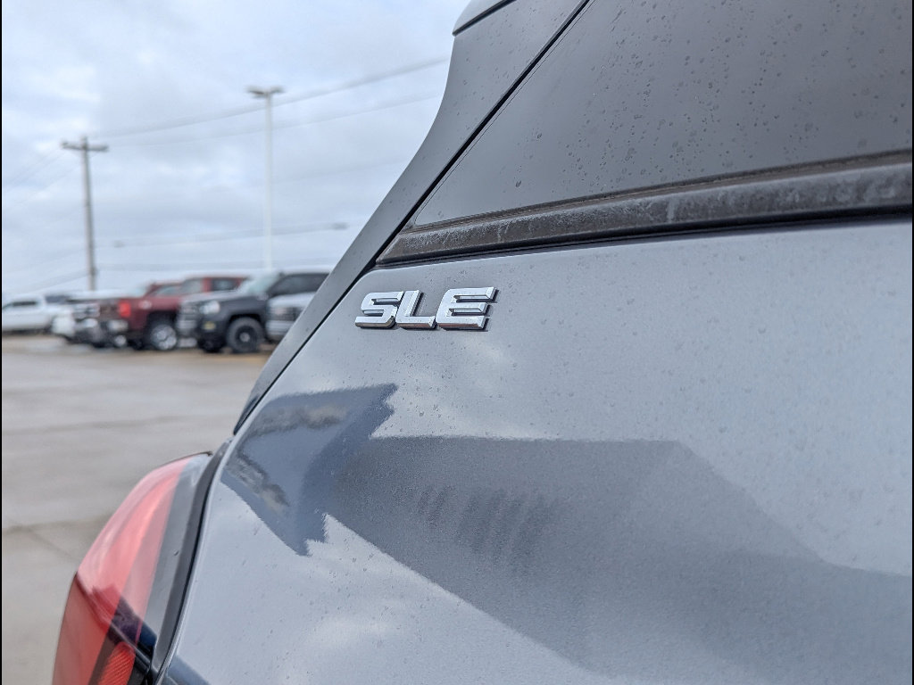 Used 2021 GMC Terrain SLE w/ Driver Convenience Package AWD/4WD image 11