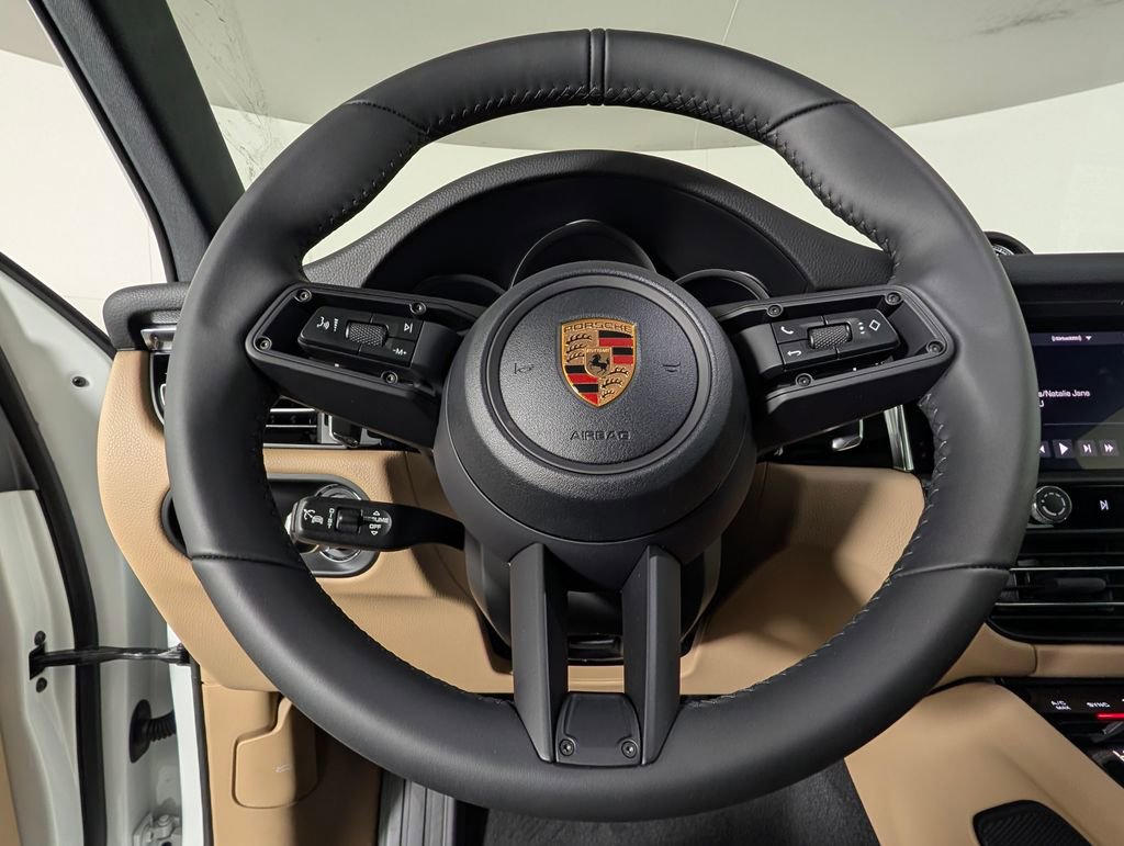 New 2026 Porsche Macan image 32