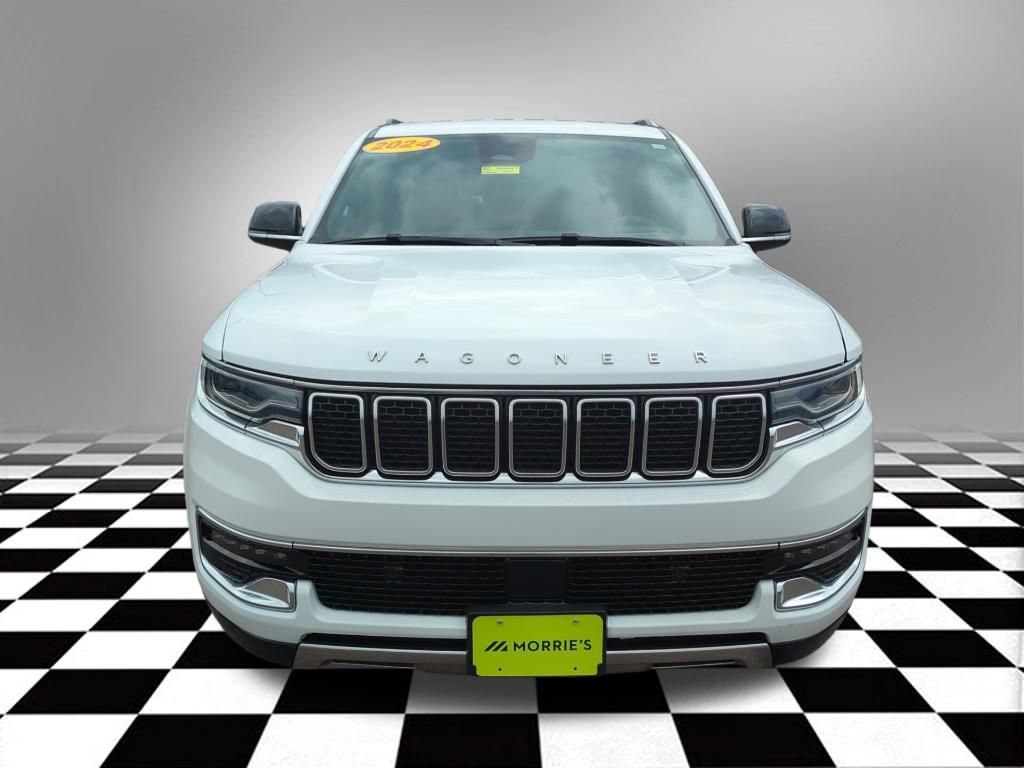 Used 2024 Jeep Wagoneer L Series III w/ Flexible Seating Group AWD/4WD image 3
