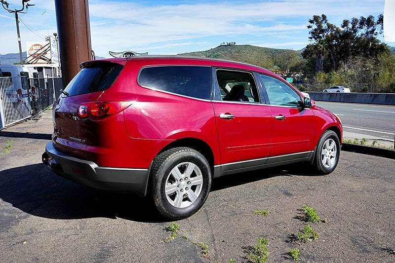 Used 2012 Chevrolet Traverse LT image 9