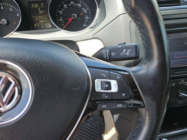Used 2015 Volkswagen Jetta SE FWD image 22
