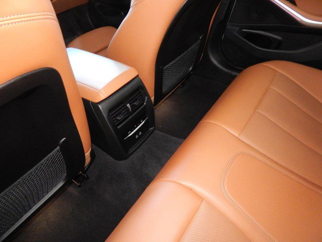 Used 2023 BMW 330i xDrive Sedan w/ M Sport Package image 23