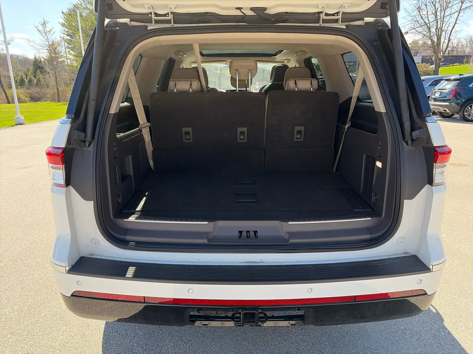 Used 2024 Lincoln Navigator L Reserve image 8