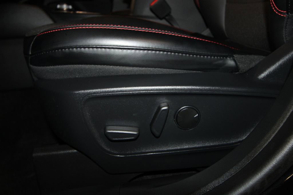 Used 2025 Ford Escape ST-Line Select AWD/4WD image 7