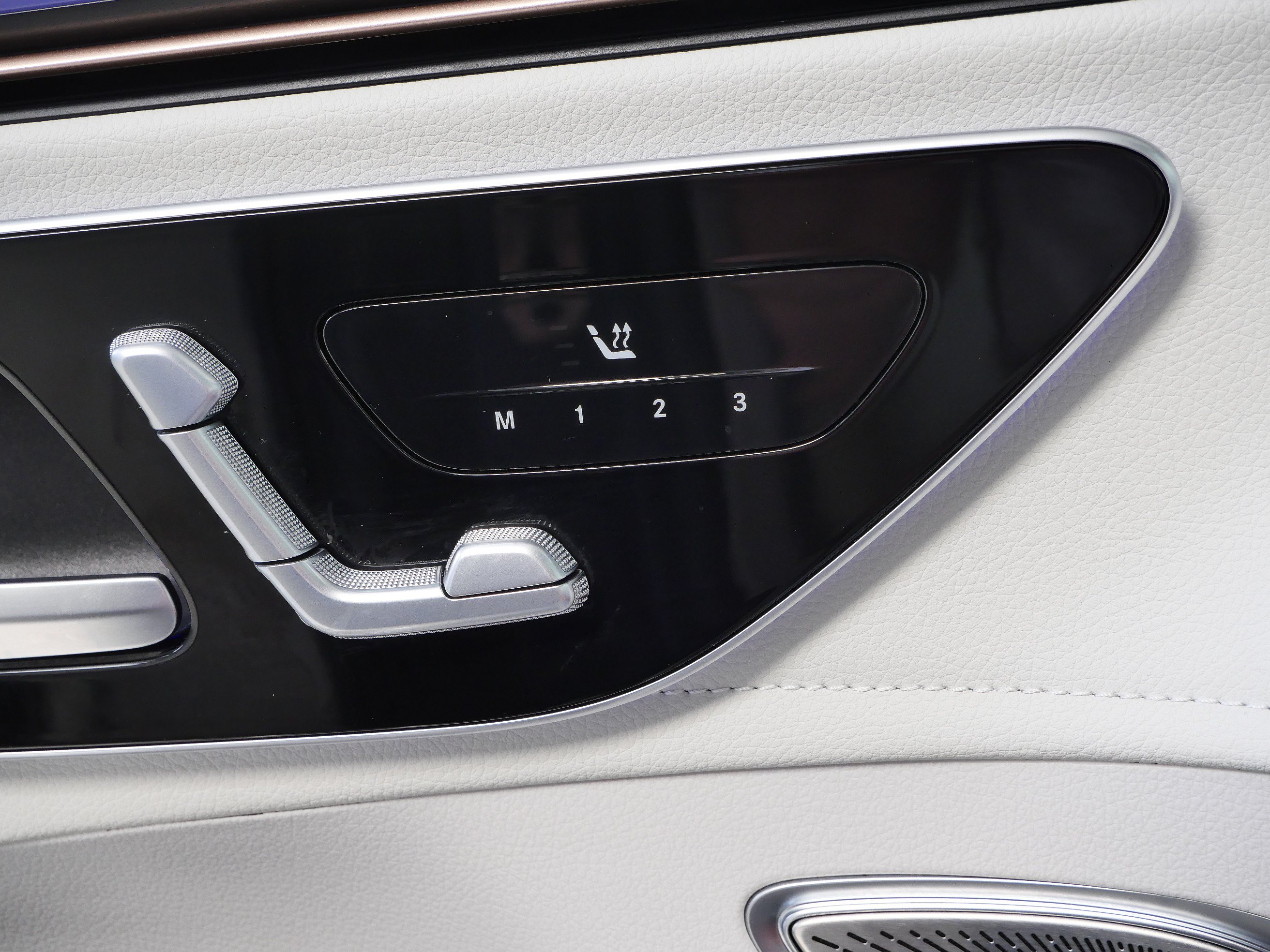 Certified 2023 Mercedes-Benz EQE 500 4MATIC SUV image 33