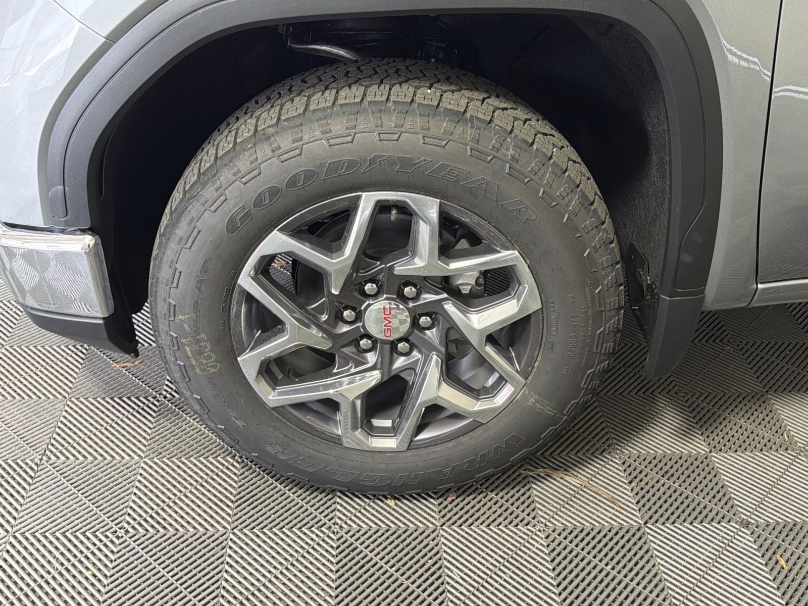 New 2026 GMC Sierra 1500 SLE w/ Preferred Package image 12