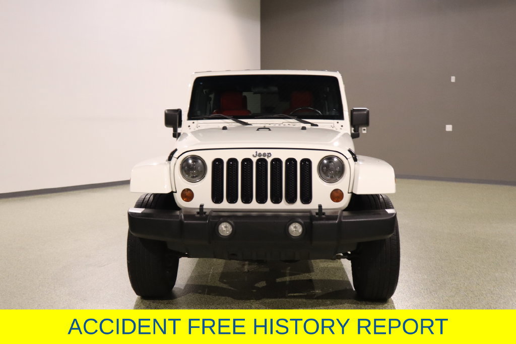 Used 2010 Jeep Wrangler Unlimited Sahara w/ Mopar Chrome Edition Group AWD/4WD image 3