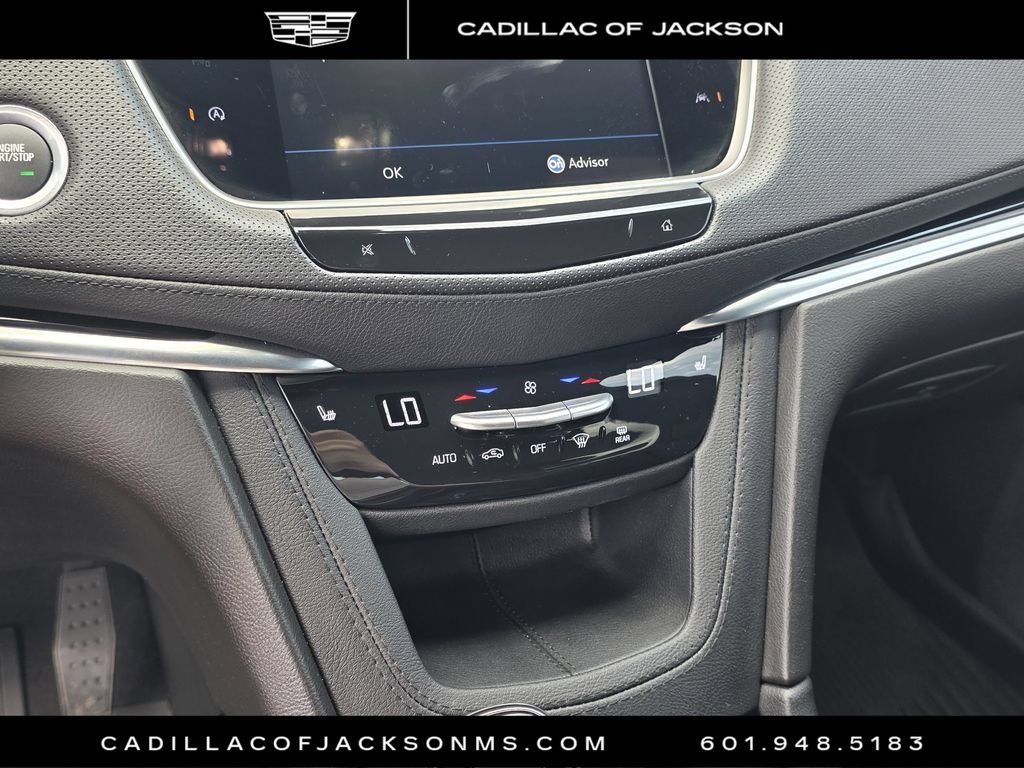 Certified 2025 Cadillac XT6 Luxury FWD image 15