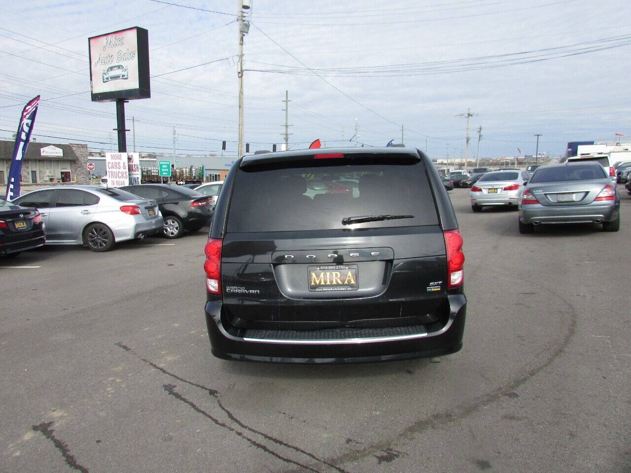 Used 2015 Dodge Grand Caravan SXT FWD image 7
