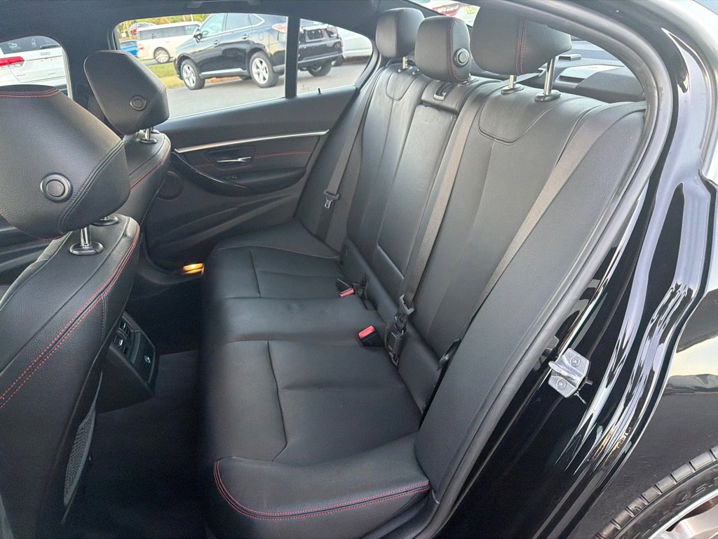 Used 2018 BMW 330i xDrive Sedan image 16