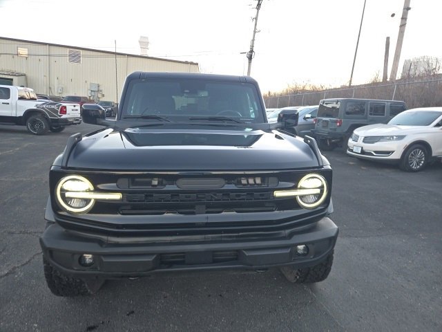 Used 2023 Ford Bronco Outer Banks image 2