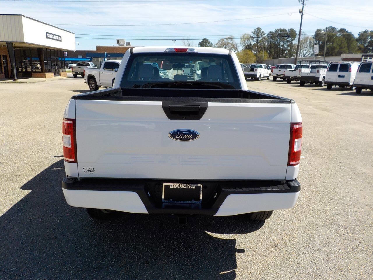 Used 2018 Ford F150 XL w/ Equipment Group 101A Mid AWD/4WD image 4