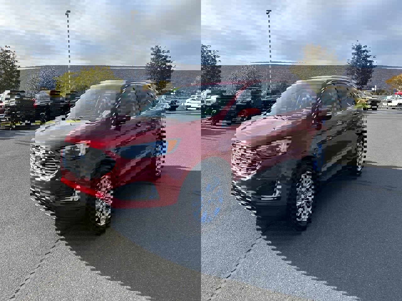 Used 2024 Ford Edge Titanium image 3