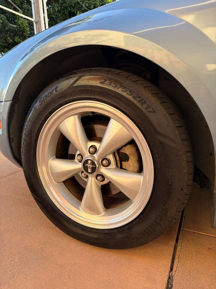 Used 2007 Ford Mustang Premium RWD image 26