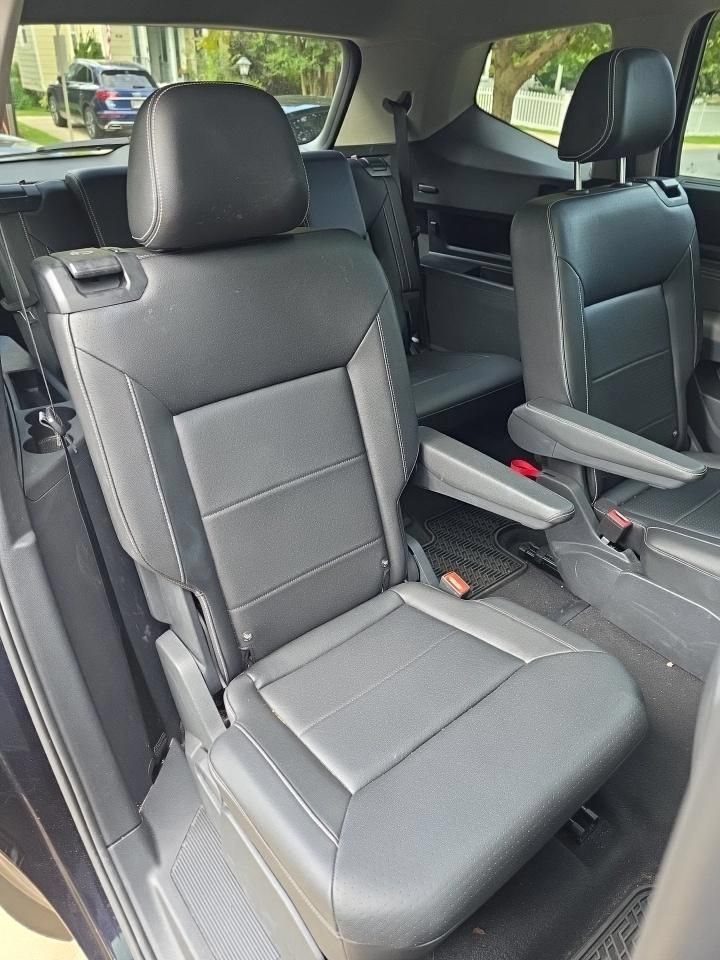 Certified 2023 Volkswagen Atlas SE w/ Panoramic Sunroof Package AWD/4WD image 13
