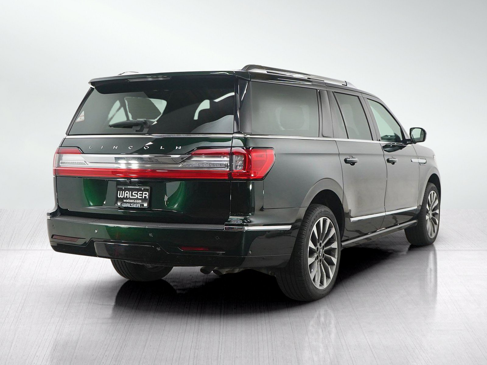 Used 2021 Lincoln Navigator L Reserve w/ Luxury Package AWD/4WD image 6