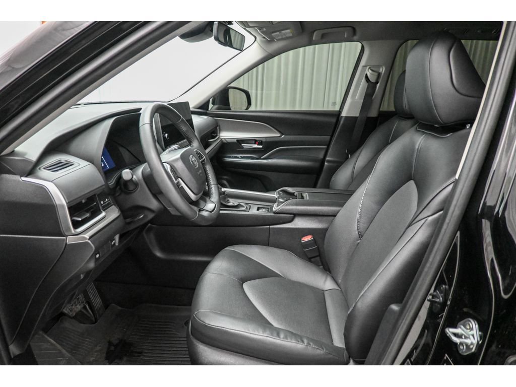 Used 2024 Toyota Grand Highlander XLE image 10