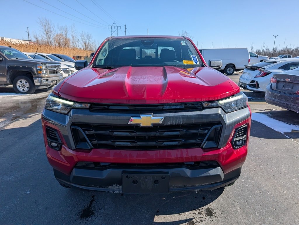 Used 2023 Chevrolet Colorado LT w/ LT Convenience Package III image 2