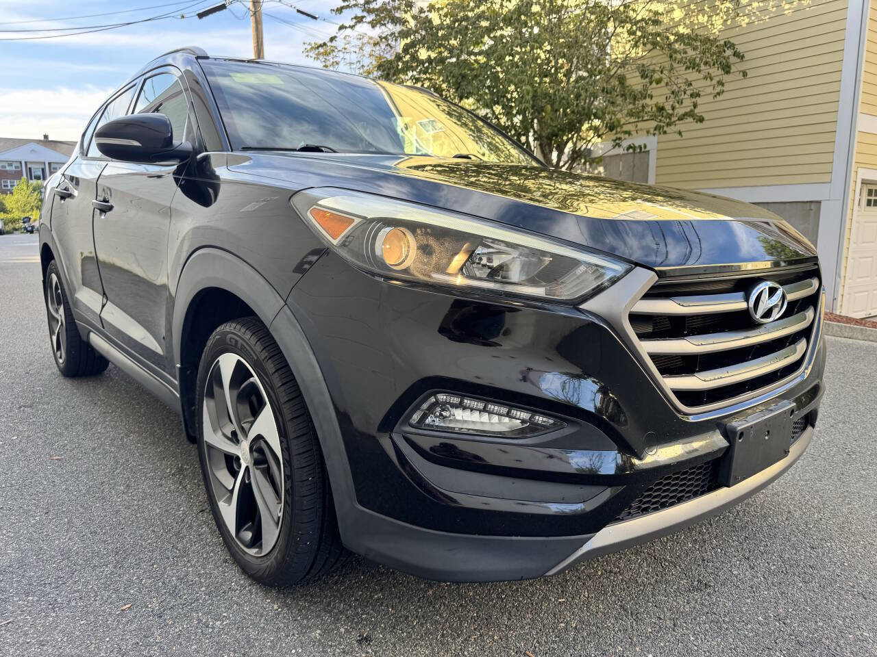 Used 2016 Hyundai Tucson Sport image 3