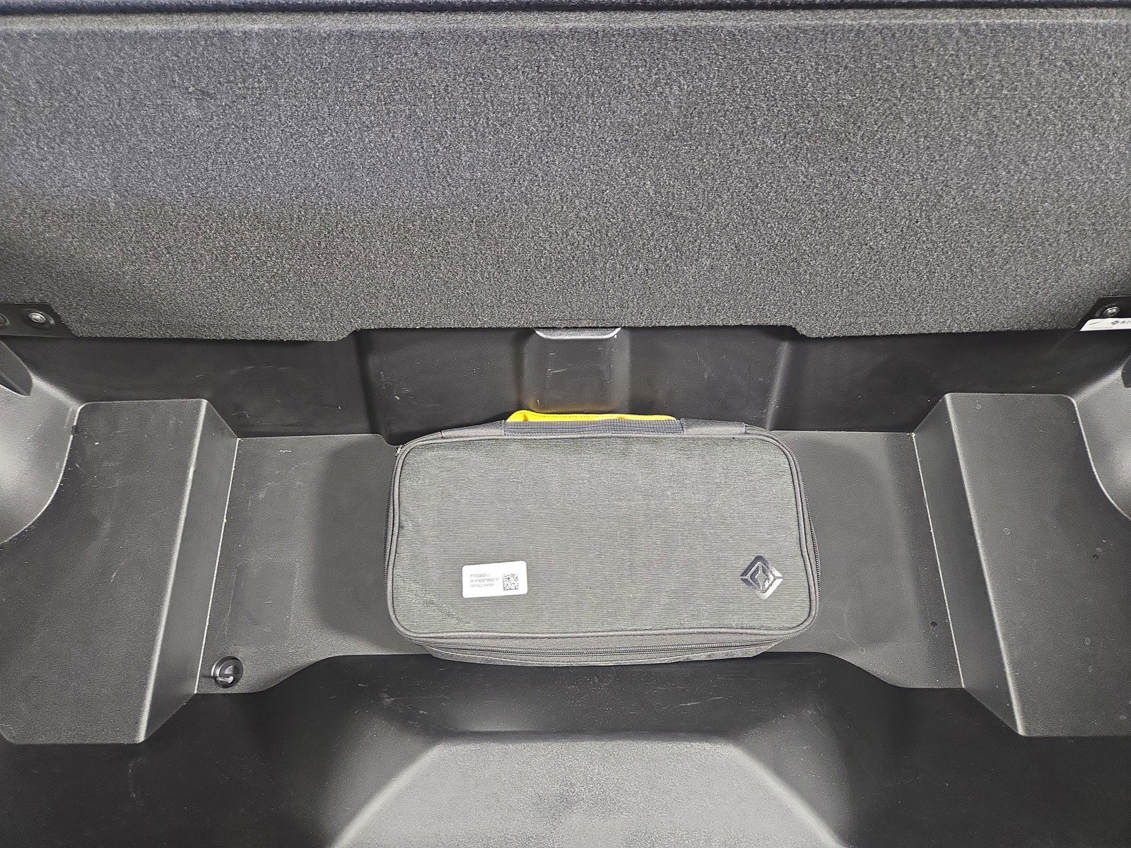 Used 2024 Rivian R1S Adventure image 14