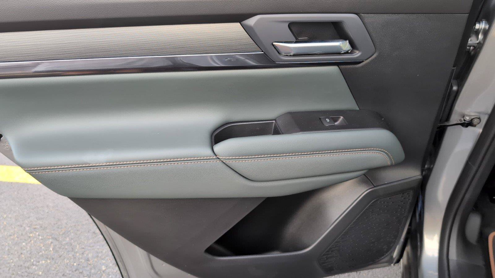 New 2026 GMC Terrain AT4 AWD/4WD image 37