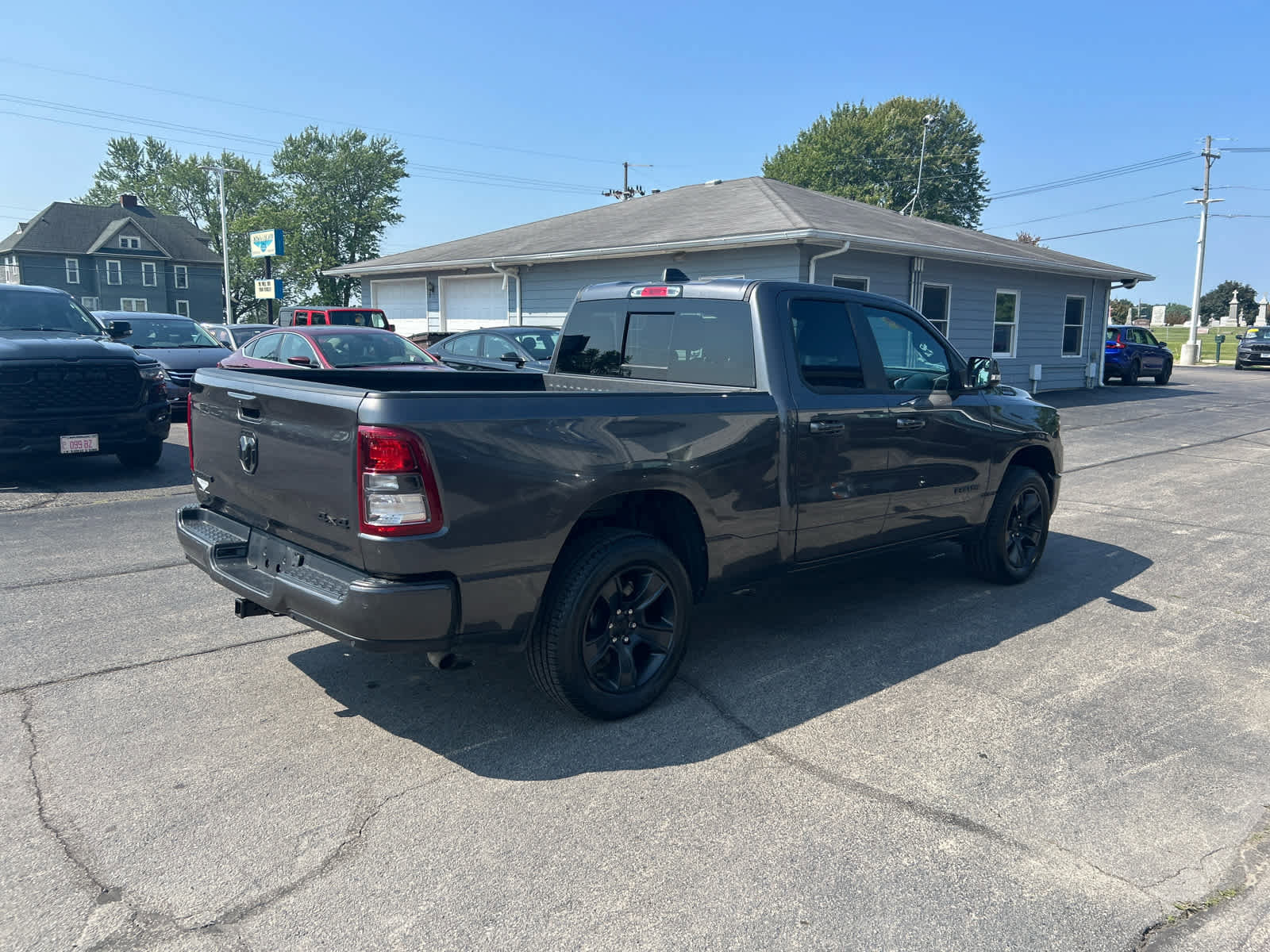 Used 2022 RAM 1500 Big Horn AWD/4WD image 3