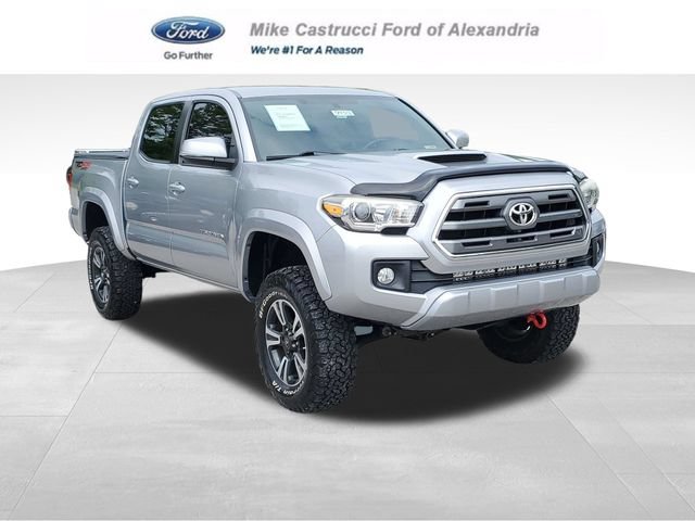 Used 2016 Toyota Tacoma TRD Sport w/ Towing Package AWD/4WD image 1