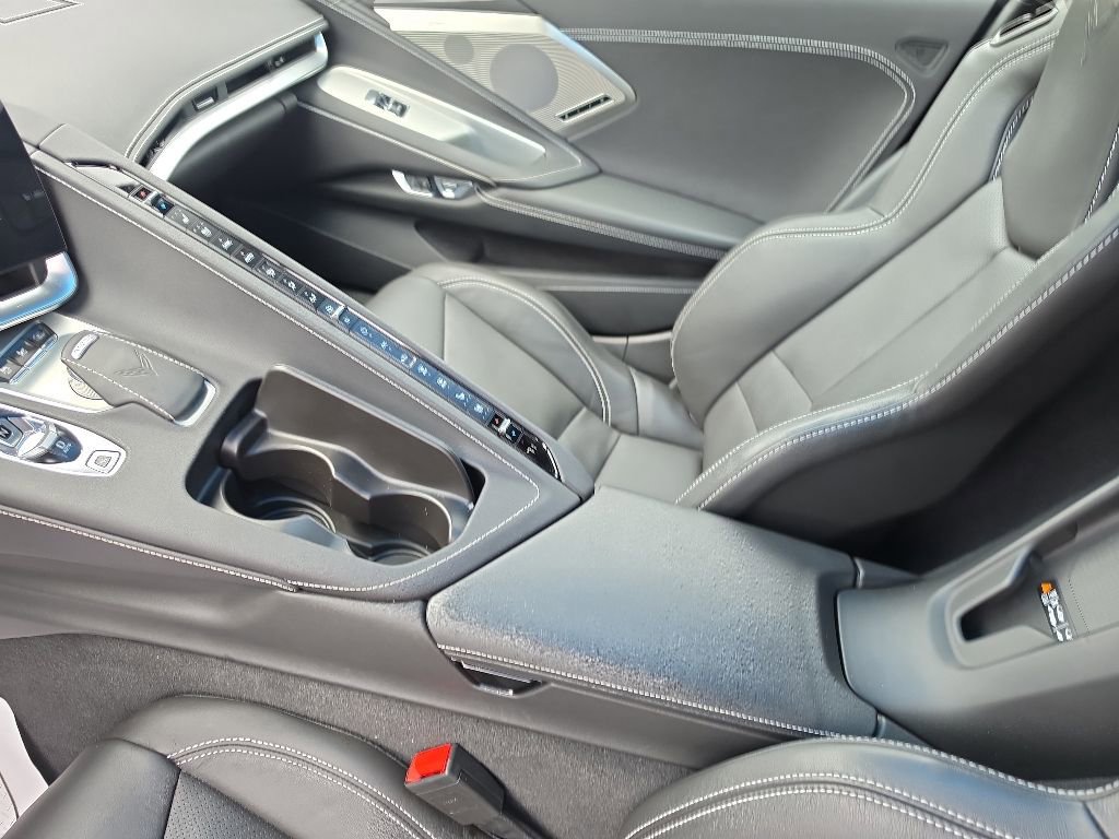 Used 2021 Chevrolet Corvette Stingray Preferred Cpe w/ Z51 Performance Package RWD image 18
