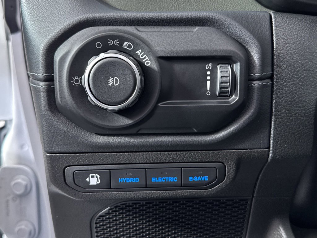 Used 2024 Jeep Wrangler High Altitude AWD/4WD image 32