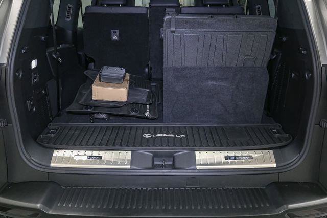 Used 2024 Lexus LX 600 F Sport image 11