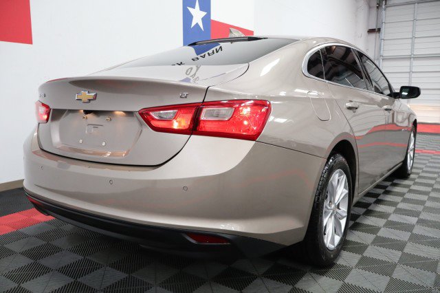 Used 2023 Chevrolet Malibu LT w/ Driver Confidence Package FWD image 24