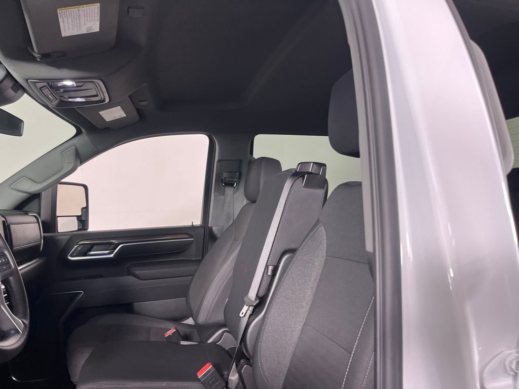 Used 2025 Chevrolet Silverado 2500 LT w/ Convenience Package image 27