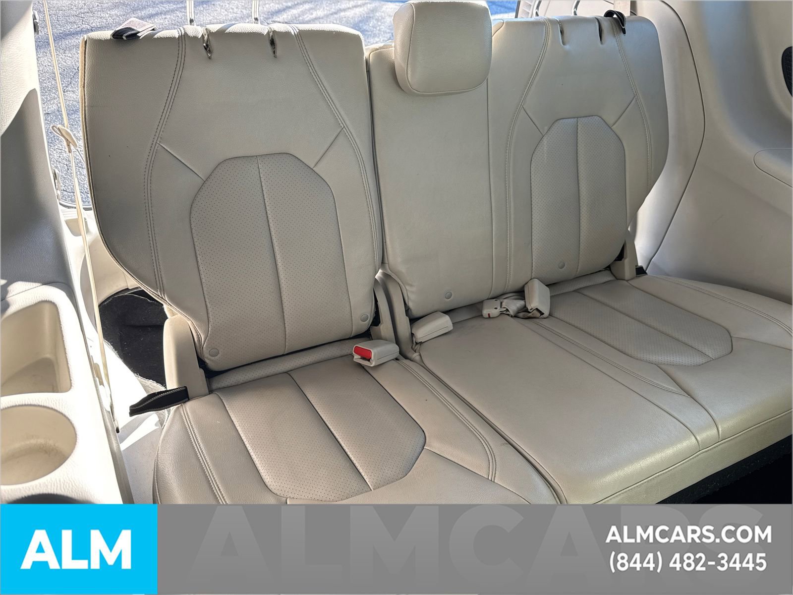 Used 2021 Chrysler Pacifica Touring-L image 21