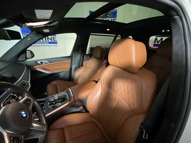 Used 2022 BMW X7 M50i w/ Dynamic Handling Package image 24
