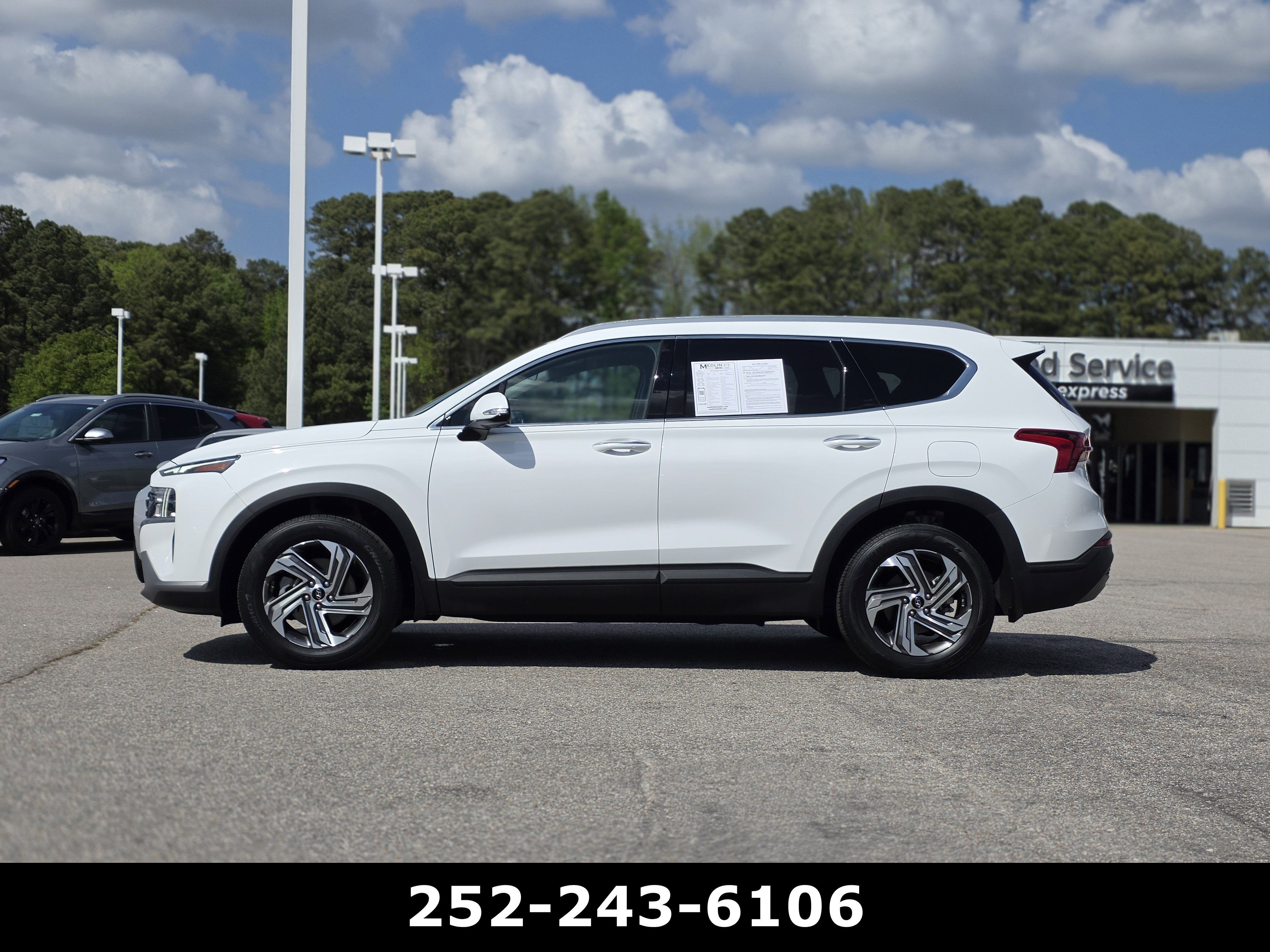 Used 2023 Hyundai Santa Fe SEL image 4