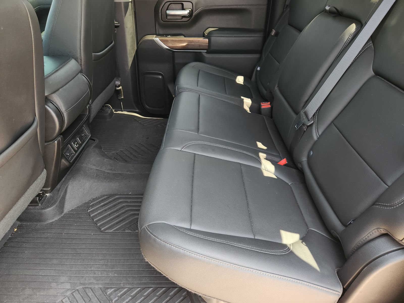 Used 2020 Chevrolet Silverado 1500 LT AWD/4WD image 35